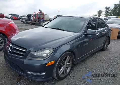 2014 Mercedes-Benz C 250 Luxury/Sport из США, поврежденный, VIN WDDGF4HB7EG205572